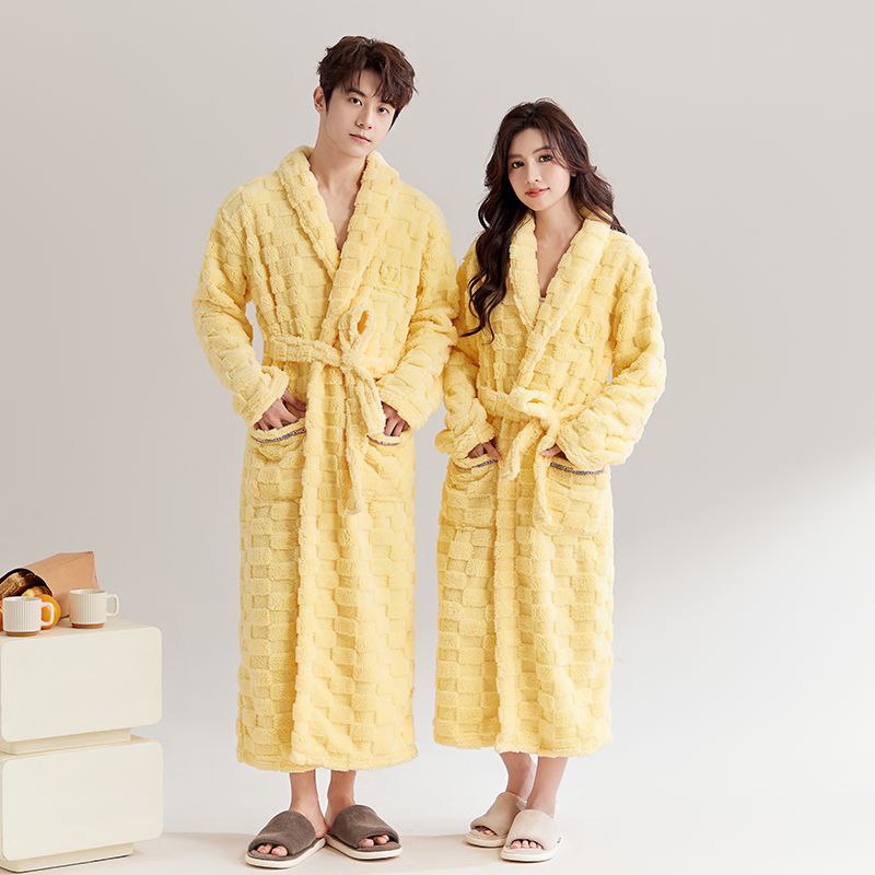 Matching Set Of (1-piece) Plush/flannel/coral Fleece Bathrobes Or Dressing Gowns.